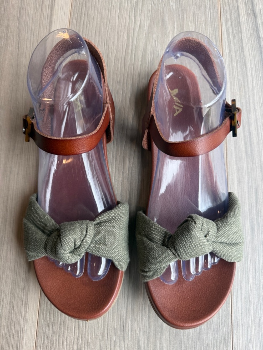 Mia Women's Addilynn Fabric Knot Sandals Size 9.5
